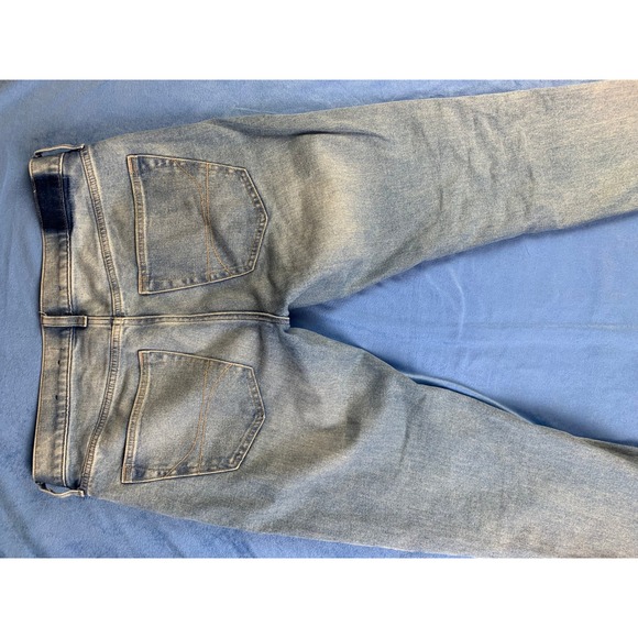 Hollister California Slim Straight Light Wash Distressed Denim  Women's W32 L32 - Picture 3 of 3